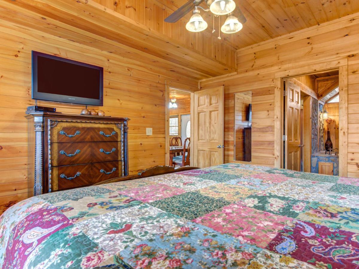 Splashing Sunrise, 2 Bedrooms, Private Pool, Arcade, Hot Tub, Sleeps 6 Pigeon Forge Extérieur photo